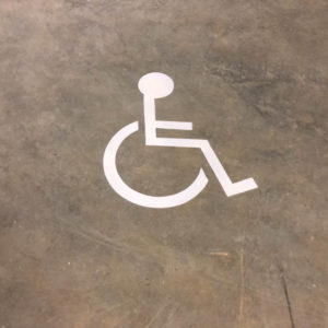 pochoir fauteuil roulant parking place handicapée